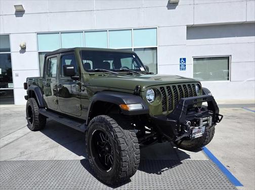 2021 Jeep Gladiator Sport