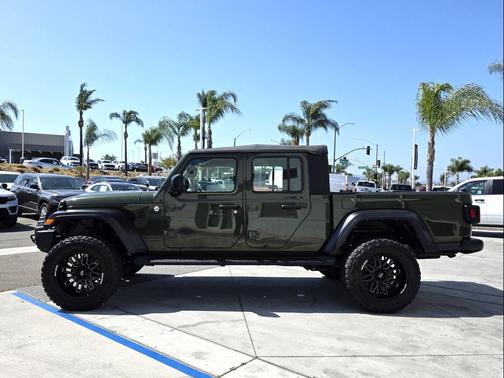 2021 Jeep Gladiator Sport