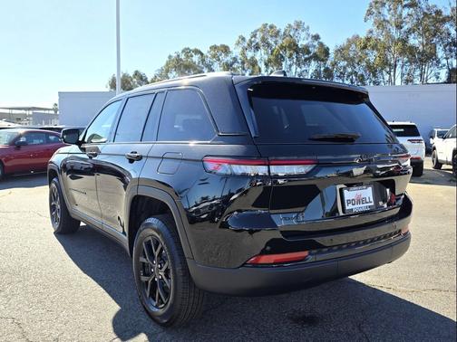 2025 Jeep Grand Cherokee Altitude
