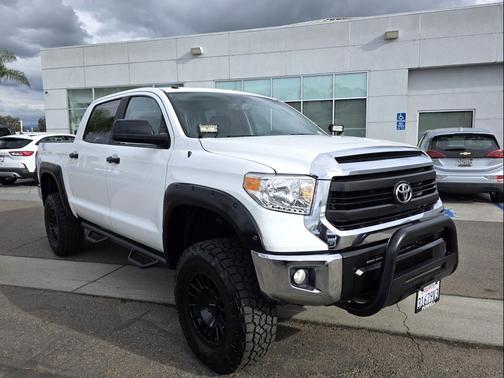 2015 Toyota Tundra SR5