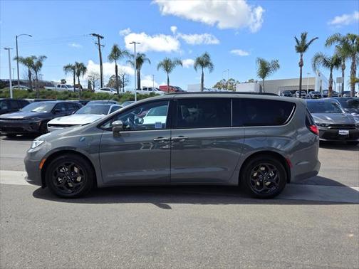 2021 Chrysler Pacifica Hybrid Limited