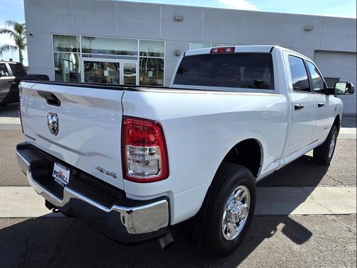 2022 RAM 2500 Big Horn Crew Cab 4x4 6'4' Box