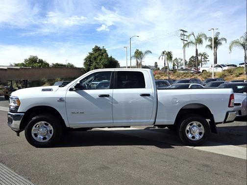 2022 RAM 2500 Big Horn Crew Cab 4x4 6'4' Box