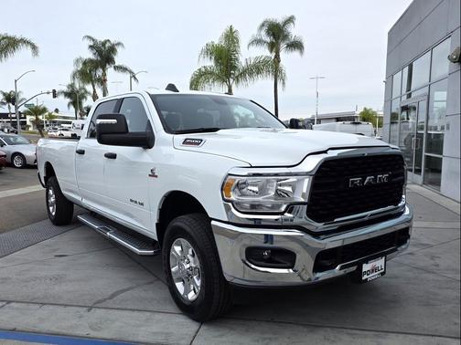 2024 RAM 3500 Big Horn Crew Cab 4x4 8' Box