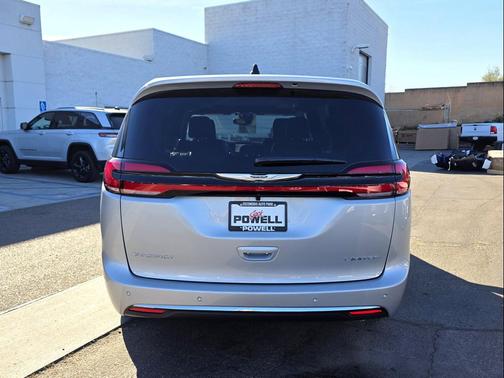 2026 Chrysler Pacifica Limited