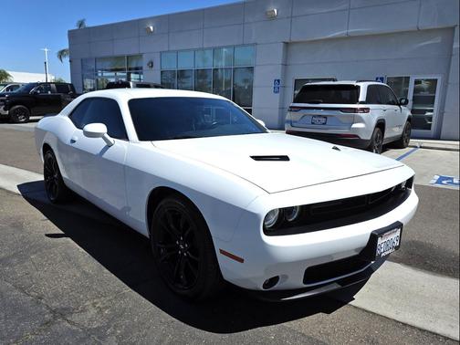 2018 Dodge Challenger SXT