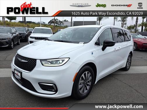 2024 Chrysler Pacifica Hybrid Select