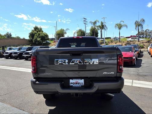 2025 RAM 2500 Big Horn Crew Cab 4x4 6'4' Box