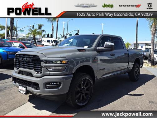 Ceramic Gray Clearcoat 2026 RAM 3500 Big Horn Crew Cab 4x4 6'4' Box
