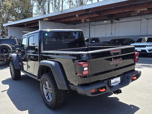 Black Clearcoat 2026 Jeep Gladiator Mojave 4x4