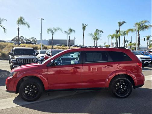 Redline 2 Coat Pearl 2019 Dodge Journey SE
