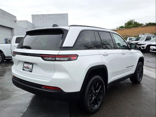 2025 Jeep Grand Cherokee Altitude