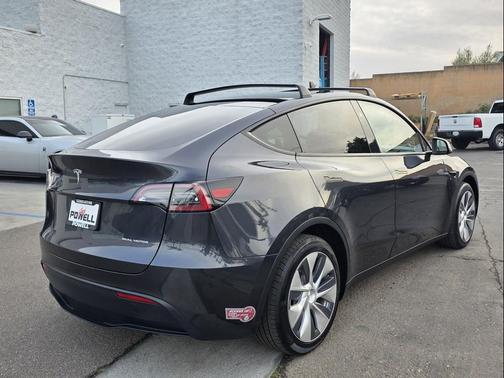 2024 Tesla Model Y Long Range Dual Motor All-Wheel Drive