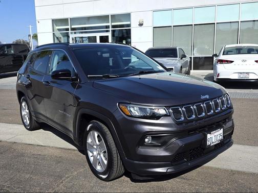 Granite Crystal Metallic Clearcoat 2022 Jeep Compass Latitude