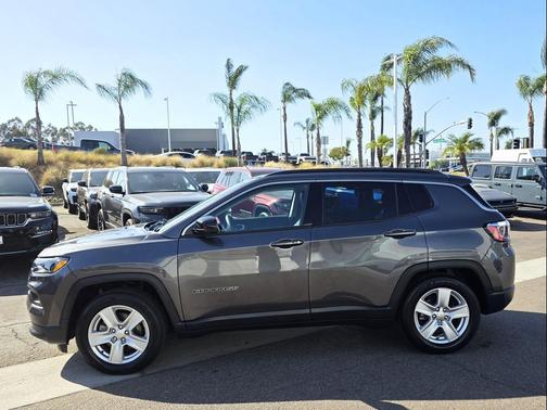 Granite Crystal Metallic Clearcoat 2022 Jeep Compass Latitude