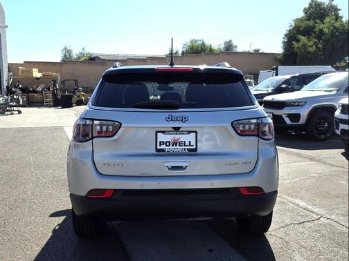 Silver Zynith Metallic Clearcoat 2025 Jeep Compass Limited