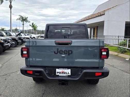 2026 Jeep Gladiator Willys 4x4