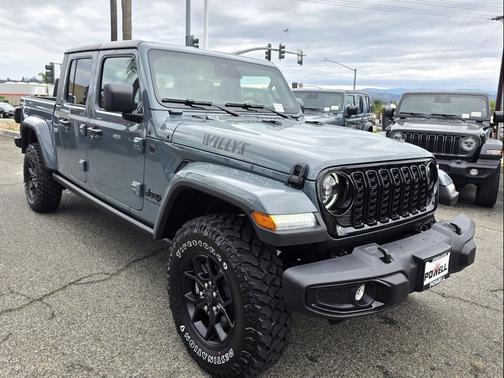 2026 Jeep Gladiator Willys 4x4
