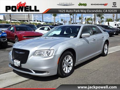 2023 Chrysler 300 Touring