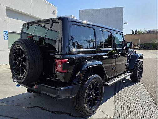 2024 Jeep Wrangler 4xe Sahara