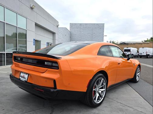 2025 Dodge Charger Daytona R/T Scat Pack