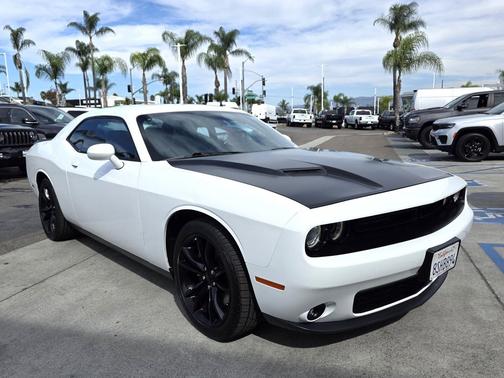 2016 Dodge Challenger SXT