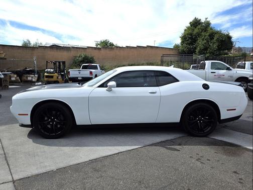 2016 Dodge Challenger SXT