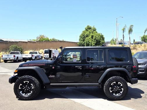 Black Clearcoat 2026 Jeep Wrangler Rubicon