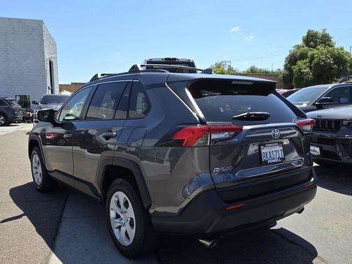 Magnetic Gray Metallic 2019 Toyota RAV4 LE