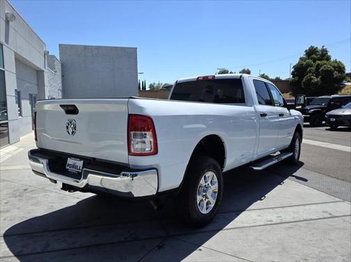 2023 RAM 2500 Big Horn Crew Cab 4x4 8' Box