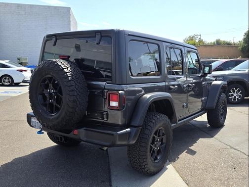 Granite Crystal Metallic Clearcoat 2024 Jeep Wrangler 4xe Willys