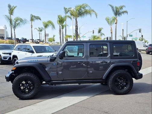 Granite Crystal Metallic Clearcoat 2024 Jeep Wrangler 4xe Willys