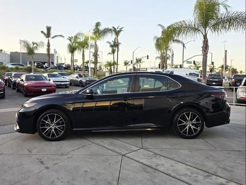 2022 Toyota Camry SE