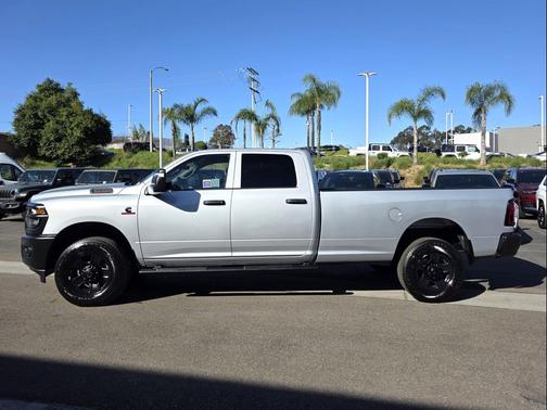 2026 RAM 3500 Tradesman Crew Cab 4x4 8' Box