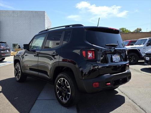 2023 Jeep Renegade Trailhawk