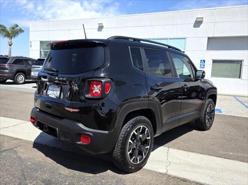 2023 Jeep Renegade Trailhawk
