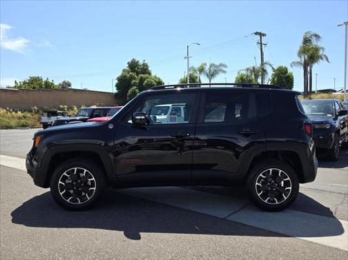 2023 Jeep Renegade Trailhawk