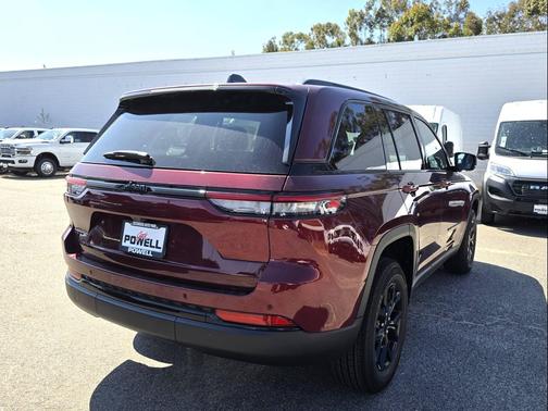 2025 Jeep Grand Cherokee Altitude