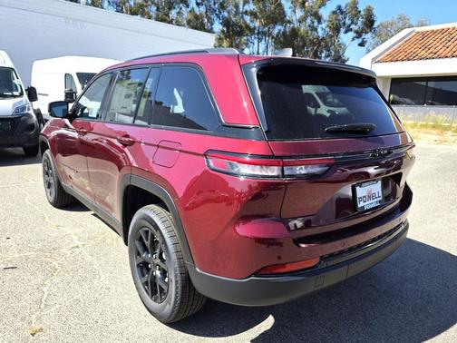 2025 Jeep Grand Cherokee Altitude