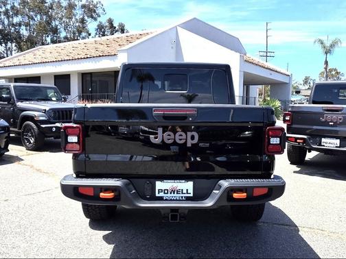 Black Clearcoat 2026 Jeep Gladiator Mojave 4x4