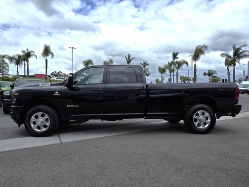 2025 RAM 2500 Big Horn Crew Cab 4x2 8' Box