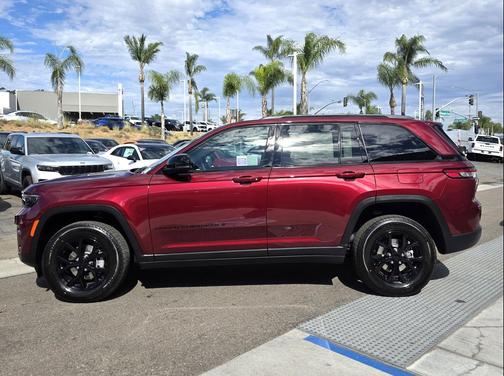 2025 Jeep Grand Cherokee Altitude