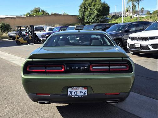 2022 Dodge Challenger SXT