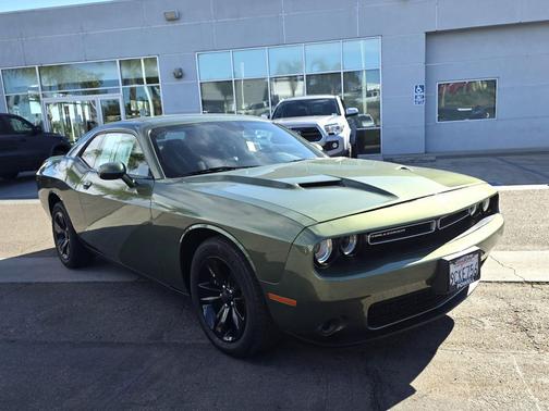 2022 Dodge Challenger SXT