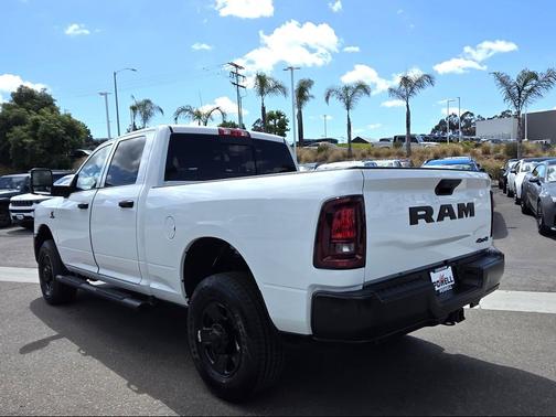 Bright White Clearcoat 2026 RAM 3500 Tradesman Crew Cab 4x4 6'4' Box