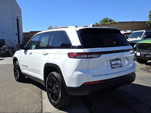 2025 Jeep Grand Cherokee Altitude