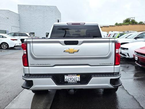 2021 Chevrolet Silverado 1500 Custom