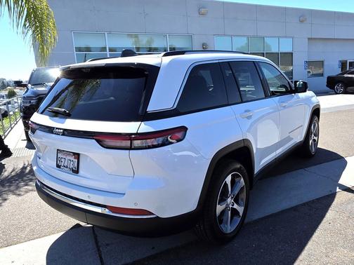 Bright White Clearcoat 2023 Jeep Grand Cherokee 4xe Base