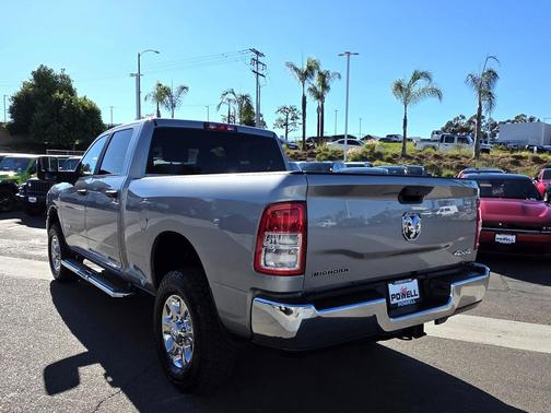 2024 RAM 2500 Big Horn Crew Cab 4x4 6'4' Box