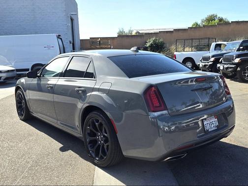 2019 Chrysler 300 S